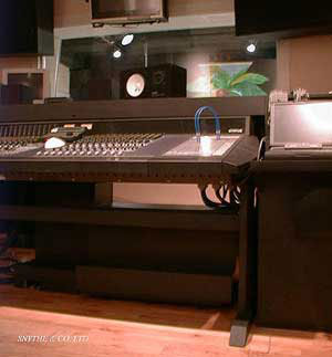 6- Front right, view B